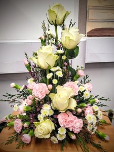 Symmetrical arrangement Pink and cream