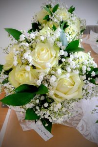 Bridesmaid bouquet cream rose and gyp
